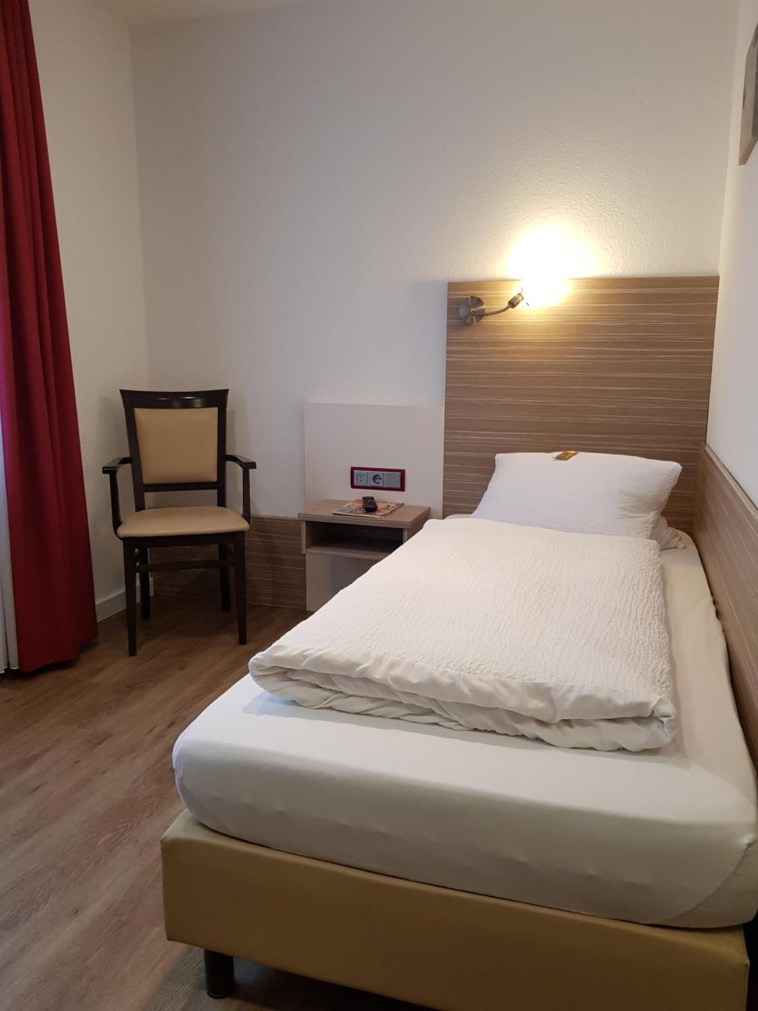 Hotel Muehleneck Schortens Bagian luar foto